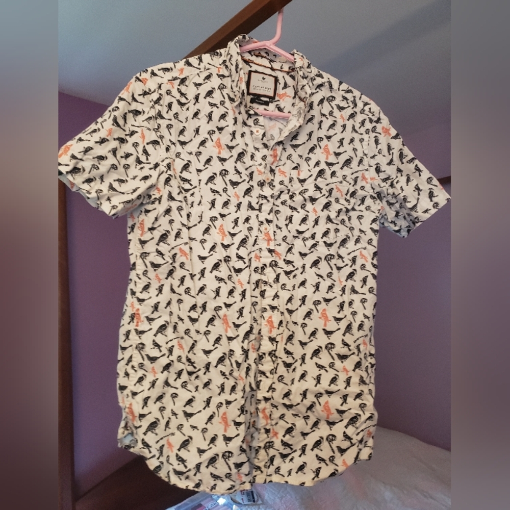 White Short Sleeve Cotton Button Up Shirt with Bird Print Medium